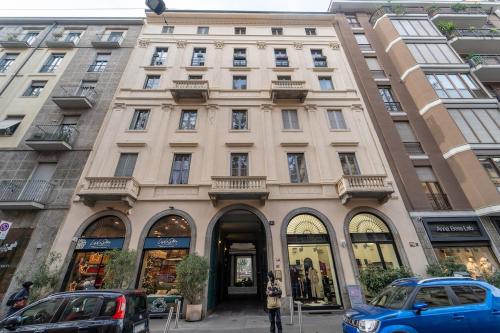 Modern apartment in Milan with WiFi and AC