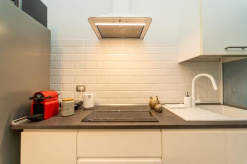 Modern apartment in Milan with WiFi and AC