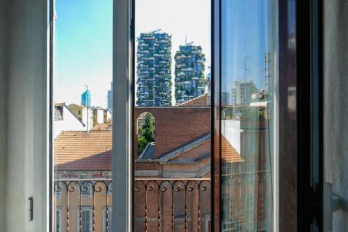The Best Rent - Cozy one-bedroom in the Isola area with views of the Bosco Verticale