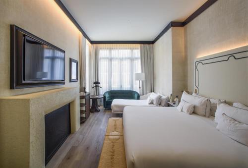 Hotel Montera Madrid, Curio Collection By Hilton photo 60