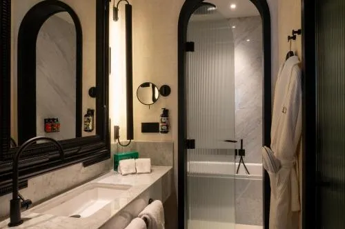 Hotel Montera Madrid, Curio Collection By Hilton photo 18