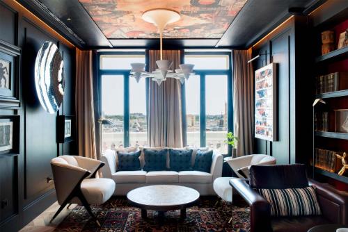 Hotel Montera Madrid, Curio Collection By Hilton photo 96