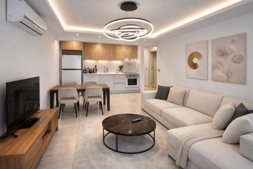 Modern Apartment with Jacuzzi & Pool in Mykonos Homes Resort