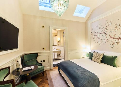 2 Chesham Hotel photo 59
