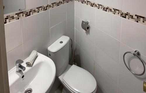 2 Bedroom Lovely Apartment In Estepona