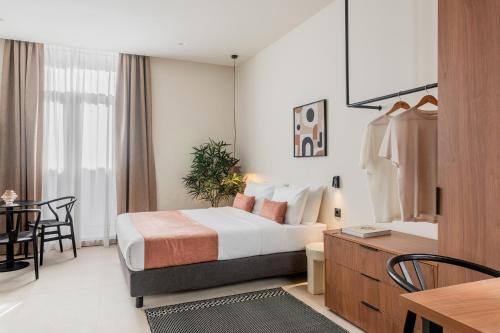 Emper by Zoia Living