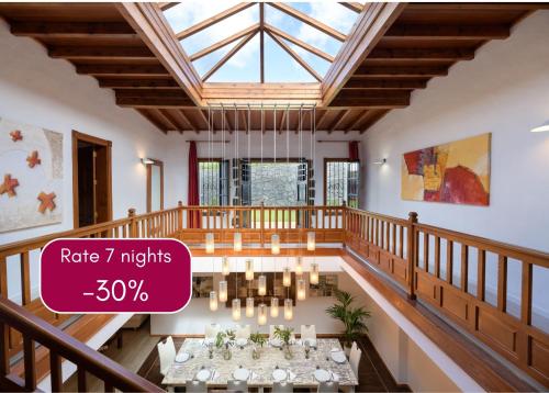 Spacious Private Villa up to 16 - Casa Quintero Yaiza - Volcano, Timanfaya park, Bodega & South Beaches - Heated Pool - Game Room - Charcoal grill