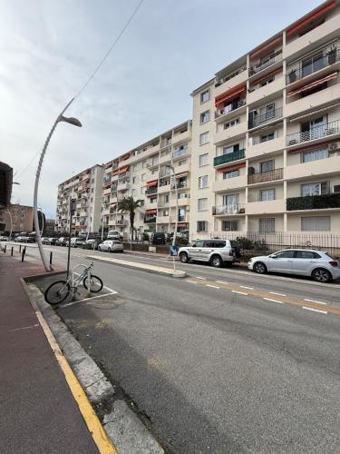 Spacious 3-bedroom, Parking, Secure Residence, Cannes