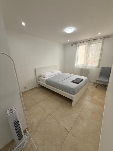Spacious 3-bedroom, Parking, Secure Residence, Cannes