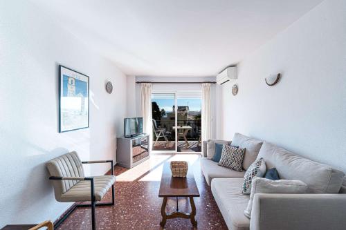 Acapulco Apartment 18 by Casasol