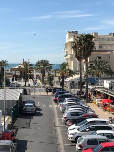 Les cigales de la mer Place de la libération