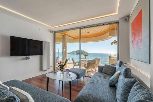 Monthly Miraconcha Dream I Best views of San Sebastian