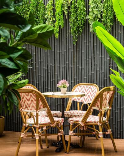 Loft rare avec patio chic - Tour Eiffel