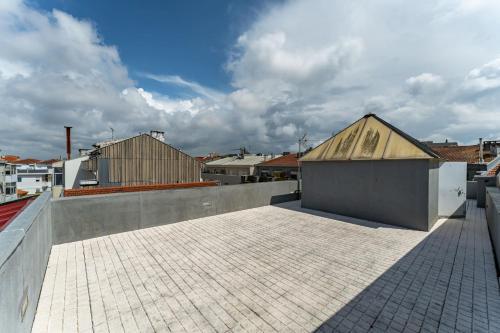 Close to Everything Your Oporto Yellow PRM 1F