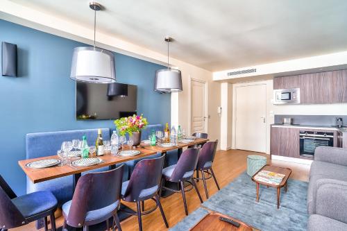 UrbanFlat 134 - Grand Appartement en plein centre de Paris