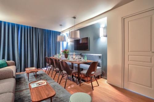 UrbanFlat 134 - Grand Appartement en plein centre de Paris