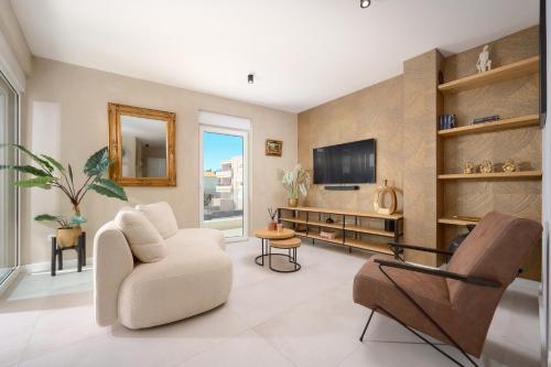 Sea & Sky - Boutique Sea View Apartment with Large Terrace