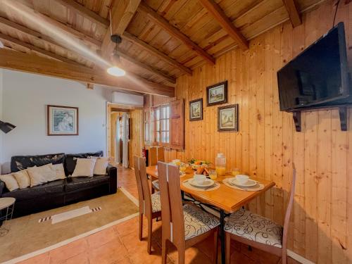 Casa Largo do Porto - Country House with Swimming Pool