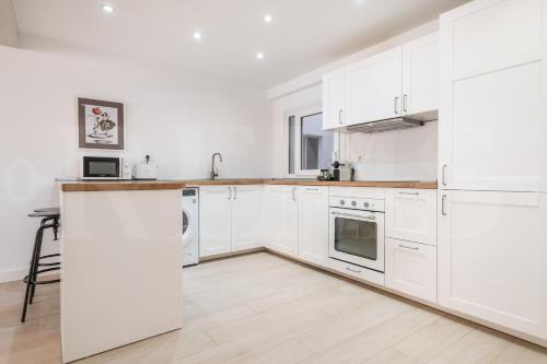 Spacious and modern gem in the center REMS