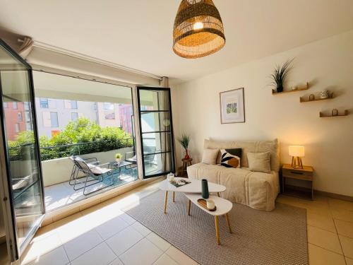 Studio Moderne avec Terrasse