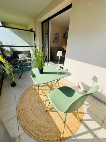 Studio Moderne avec Terrasse