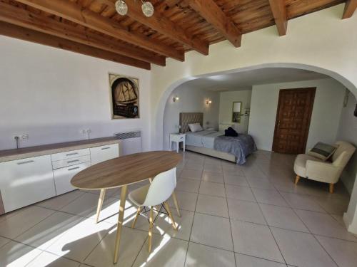 Casa Vista peñón by Theka Services