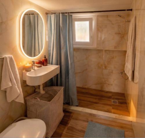 Chic 2BR Central Apartment With Balcony