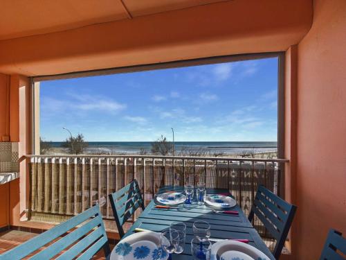 Appartement 2 pièces climatisé en front de mer au Grau d'Agde avec terrasse et accès direct à la plage - FR-1-423-275