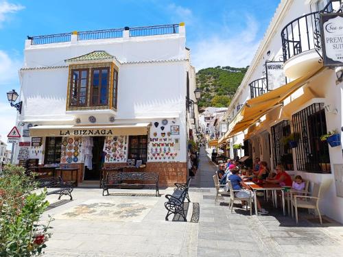 Attico Acuario, 2 bathrooms Top Floor appartment with Sea and mountain views