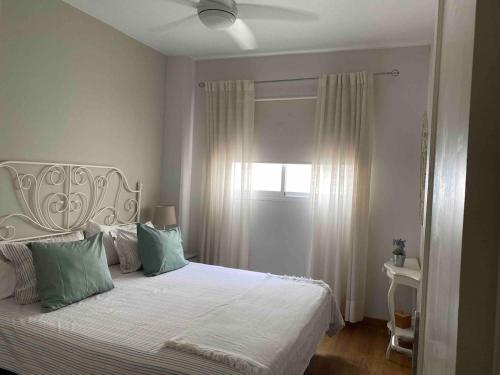 Lovely apartment , center,near beach Parking free