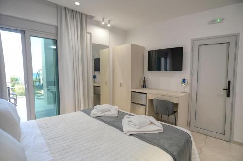 Almyra Suite