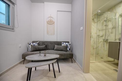Almyra Suite