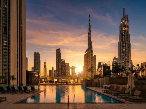 Burj Khalifa View with Direct Dubai Mall Access
