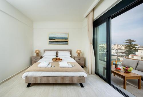Llit o llits en una habitació de SunHall City Maisonette