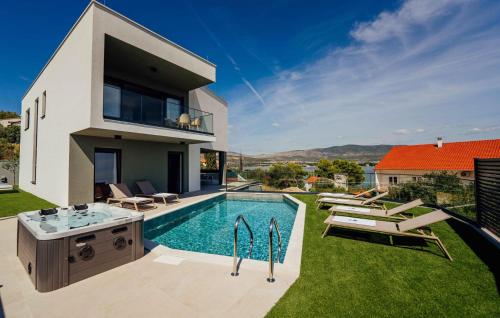Gorgeous Home In Arbanija