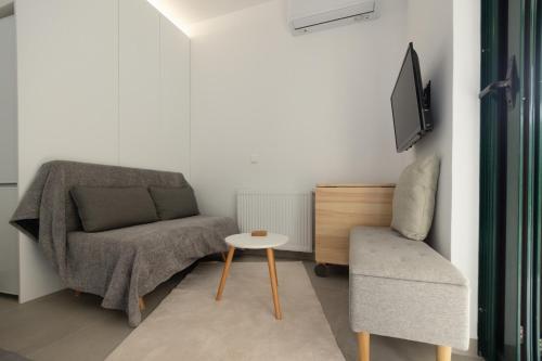 Loggia Alfresco Apartment