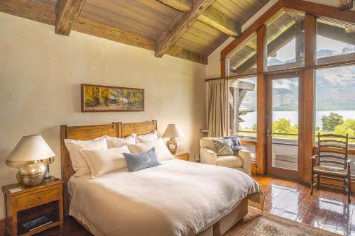 เตียงในห้องที่ Blanket Bay