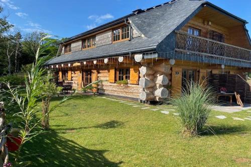 Comfortable apartment, 2 levels, close to beach