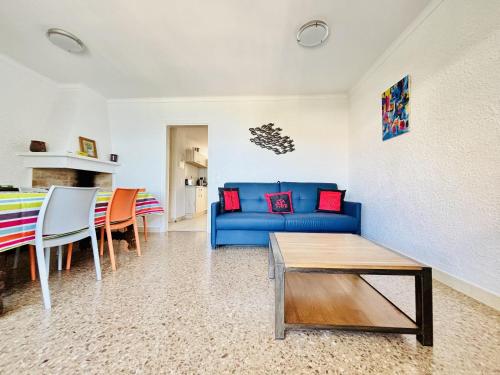 Apartamento con Terraza a 1 min de Playa Almadrava y Parking - ES-258-44