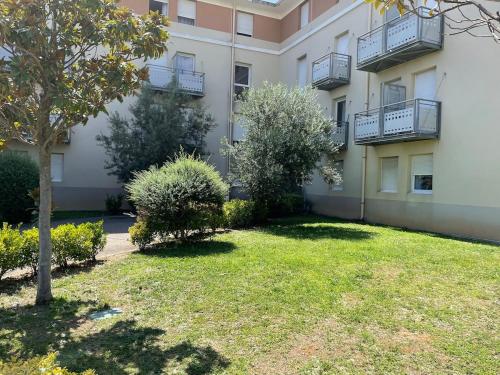 Bel appartement dans jolie résidence