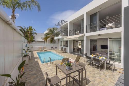 SunnyVillas 3BR Luxury Villa Private Pool NR5