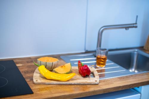 NIEB by ROCKCHAIR Apartments l SUPERHOST Status l 3 Bedrooms Boxspringbeds 3 Bathrooms in Center "Kurfürstendamm" - Cozy Family & Business Flair welcomes you! photo 14