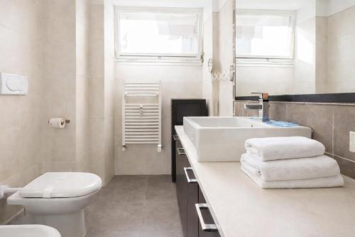 Elegantis Scalia Comfortable Apartment with 2 Private Balcony - Vaticano, Metro and Historic Centre Nearby