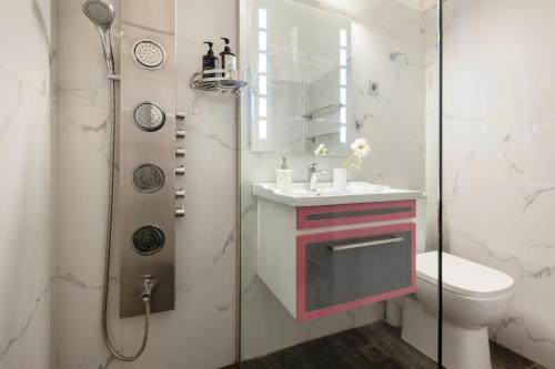 Serenity Escape with Jacuzzi