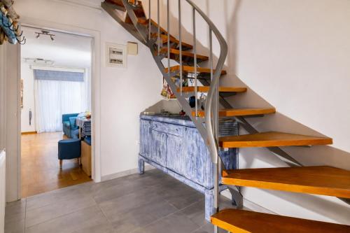 Seaside Escape with Balcony in Paleo Faliro