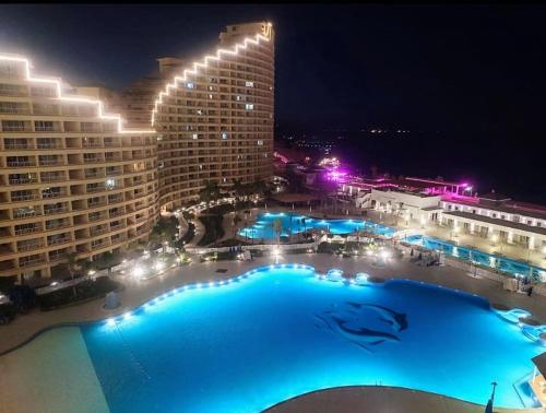 Porto pyramids family1