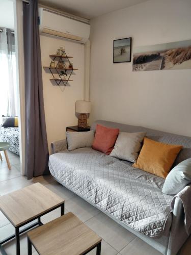 Beau studio avec grande terrasse