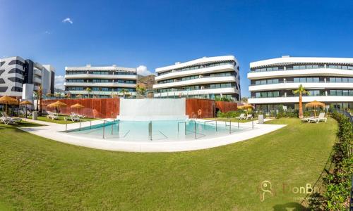 Premium apartment in Higuerón West