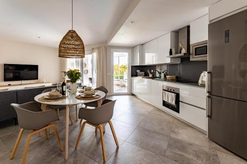 Port-Avenue, Design-Wohnung, Pool, Strandnah