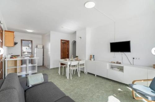 Ocean Breeze Penthouse Las Floritas
